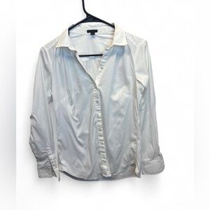 ANN TAYLOR WHITE BUTTON UP LONG SLEEVE SHIRT SIZE 2